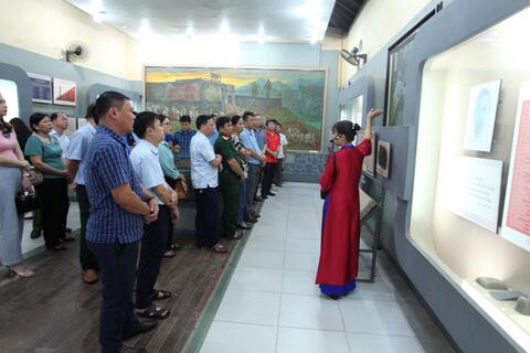 Đoàn cán bộ chủ chốt huyện Na Hang học tập tại kinh nghiệm   các tỉnh Sơn La và Điện Biên