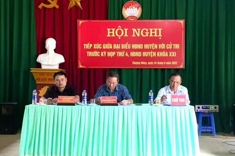 Đại biểu HĐND huyện tiếp xúc cử tri xã Thượng Nông trước kỳ họp thứ 4